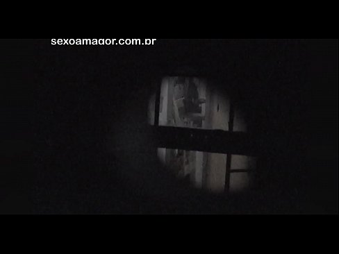 ❤️ Blondi saa salaa videokuvaa naapuruston tirkistelijältä piilossa onttojen tiilien takana ️ Venäläinen porno at us ☑